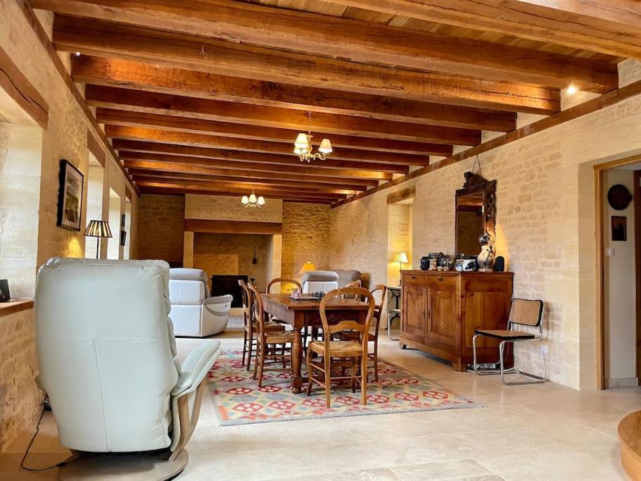 Charming 19Th Century Farmhouse With Pool Vitrac  Exterior photo
